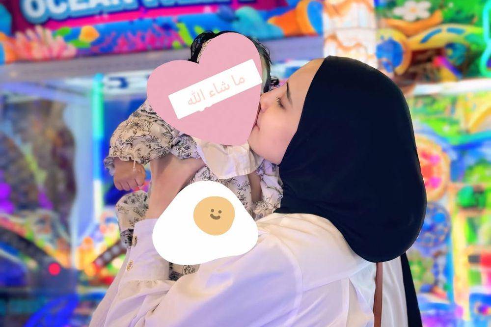 Bahagianya Zaskia Sungkar dengan kehadiran Humaira 2.jpg