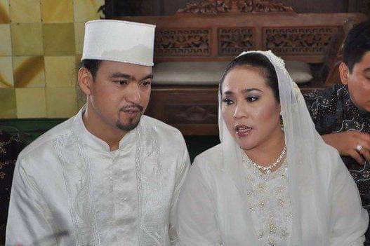 Artis yang Menikah dengan Berondong