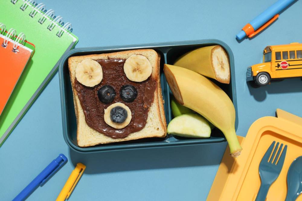 Siapkan bekal untuk anak