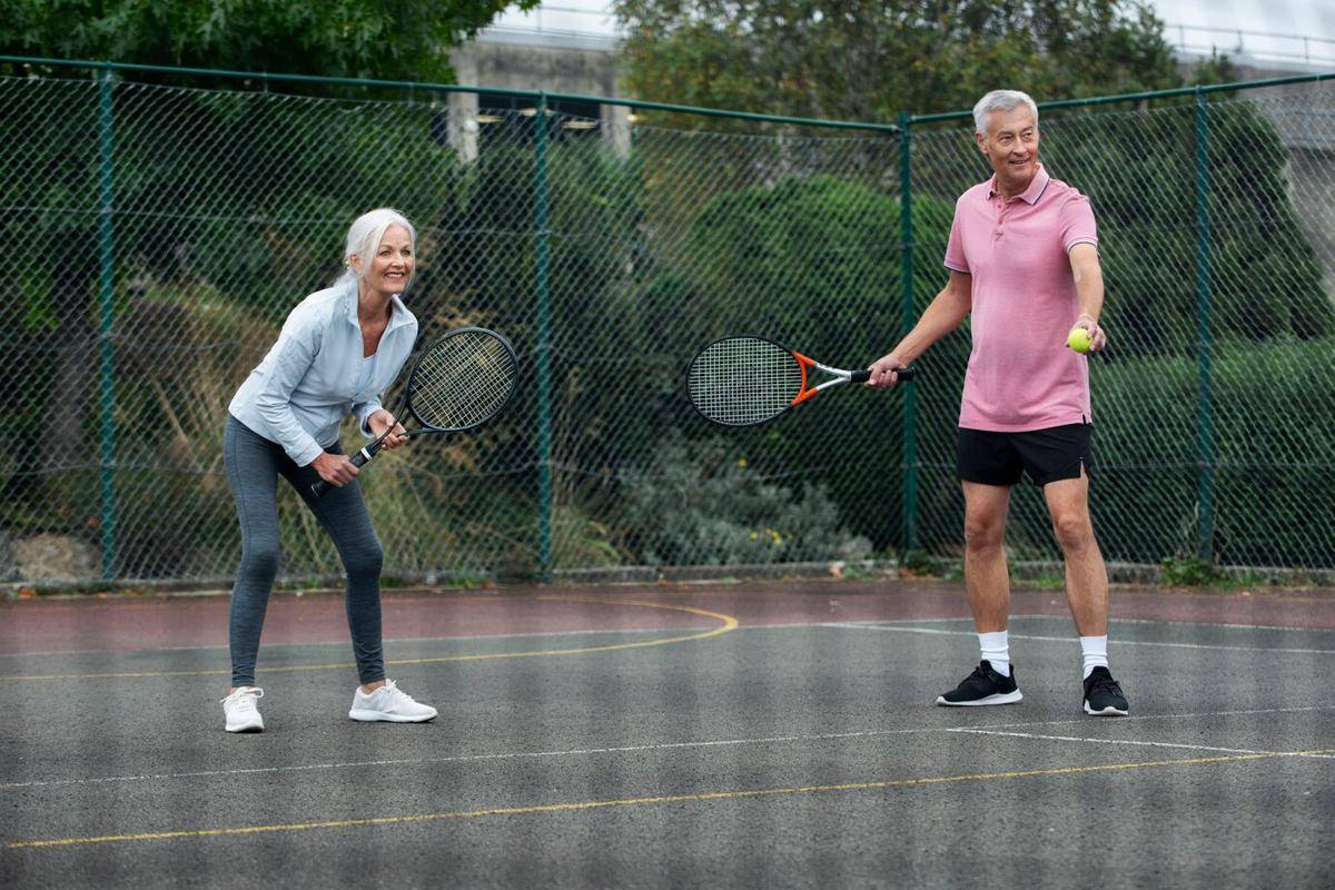 7 Manfaat Olahraga Padel, Benarkah Mencegah Risiko Penyakit Jantung?