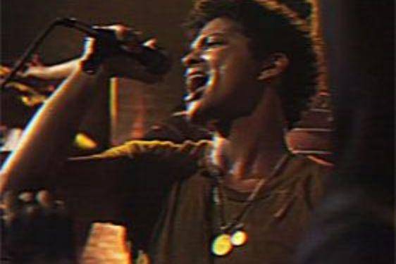 Makna Lagu 'Locked Out of Heaven' Bruno Mars dan Artinya, Euforia Saat Jatuh Cinta.jpg