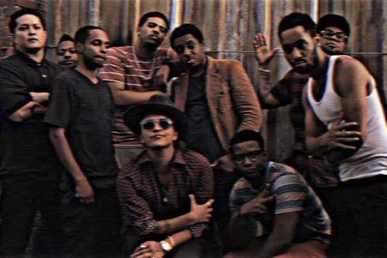 Makna Lagu 'Locked Out of Heaven' Bruno Mars dan Artinya, Euforia Saat Jatuh Cinta.jpg