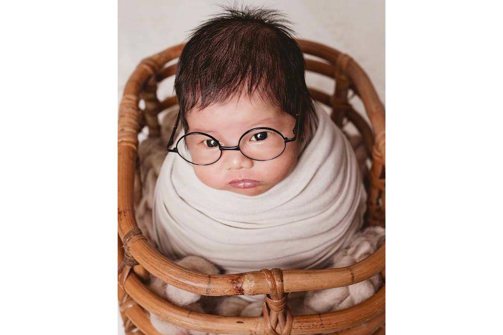 Newborn Photoshoot Anak Ketiga Kesha Ratuliu 5.jpg