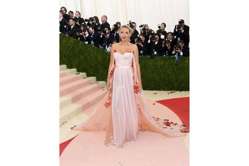 Artis yang Pernah Umumkan Kehamilan di Met Gala, Terbaru Ada Rihanna 2.jpg