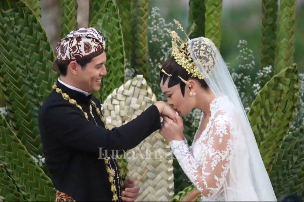 luna maya dan maxime menikah (9).jpg