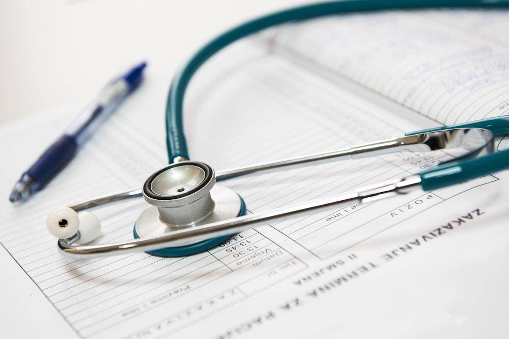stetoskop dokter periksa