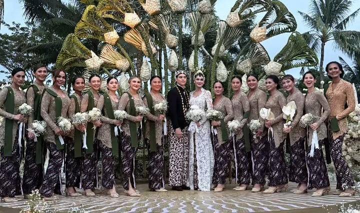 Bridesmaid di acara pernikahan Luna Maya
