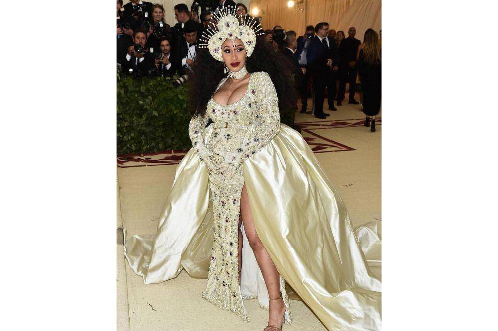 Artis yang Pernah Umumkan Kehamilan di Met Gala, Terbaru Ada Rihanna 3.jpg