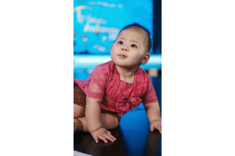 Momen Patricia Gouw Ajak Anak ke Panggung Puteri Indonesia 5.jpg