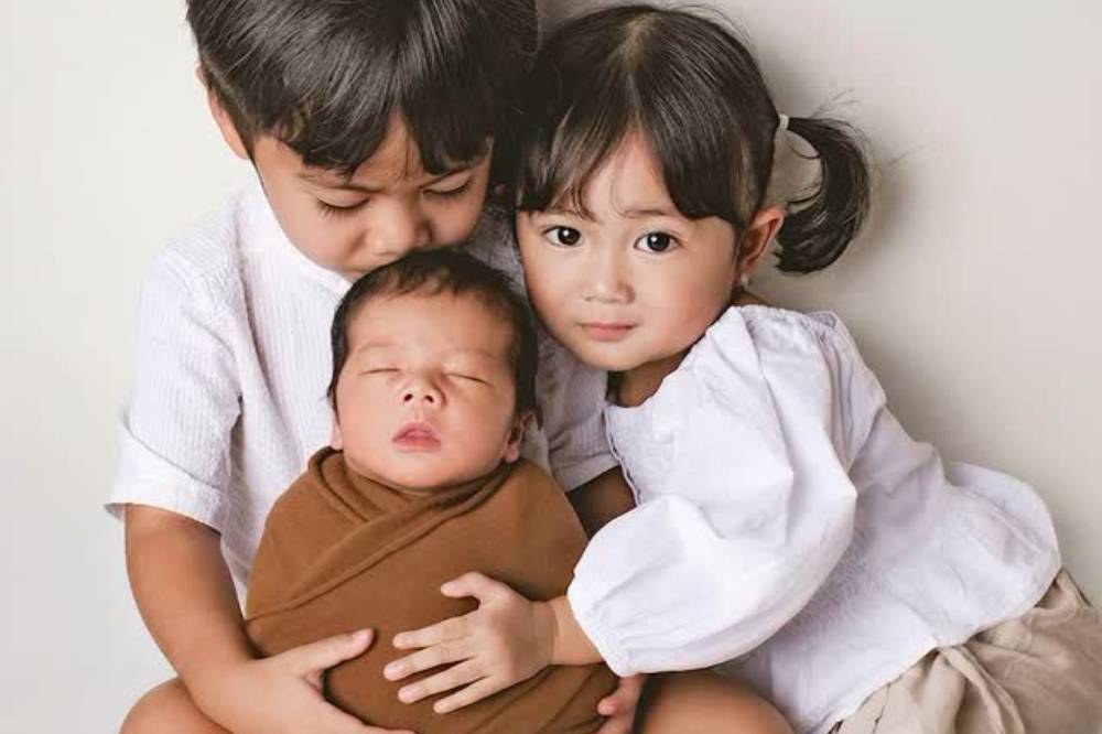 Zyzy, Aisha, dan Danisha .png