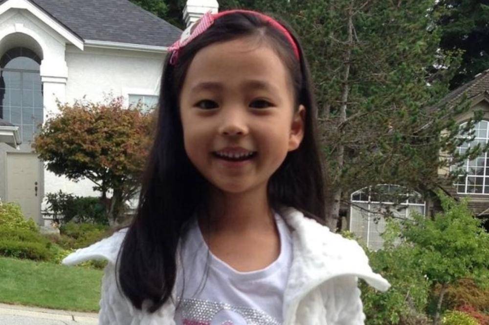 Foto masa kecil Stella Hearts2Hearts
