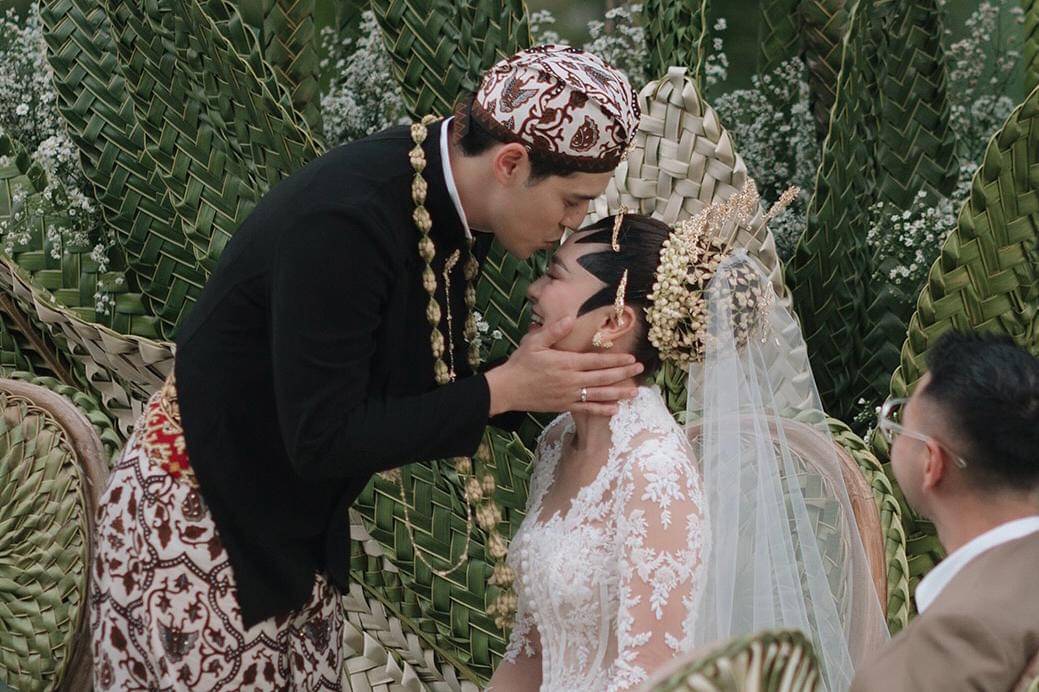 pernikahan luna maya 