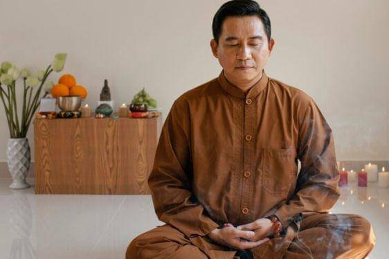 Hari Raya Waisak Agama Apa