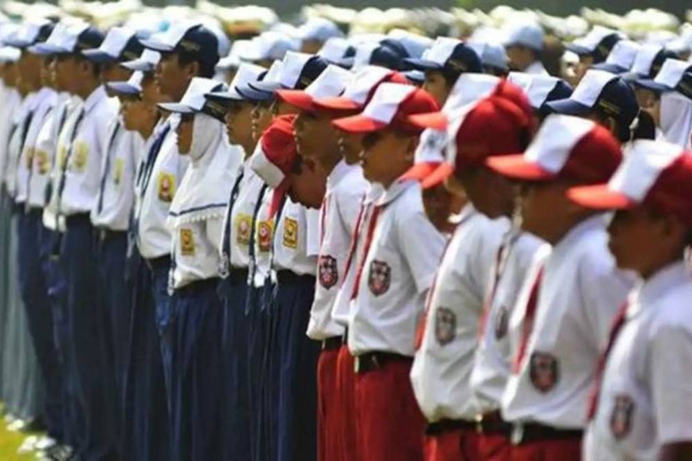 Siswa terindikasi LGBT dikirim ke barak militer