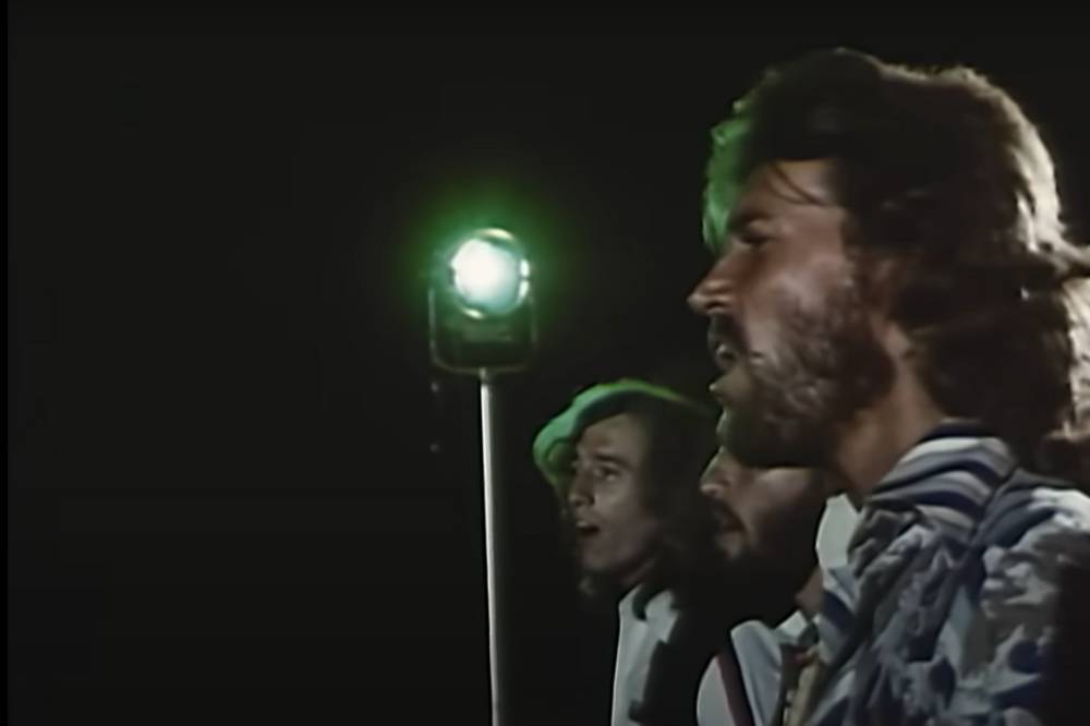 Lagu How Deep Is Your Love Bee Gees
