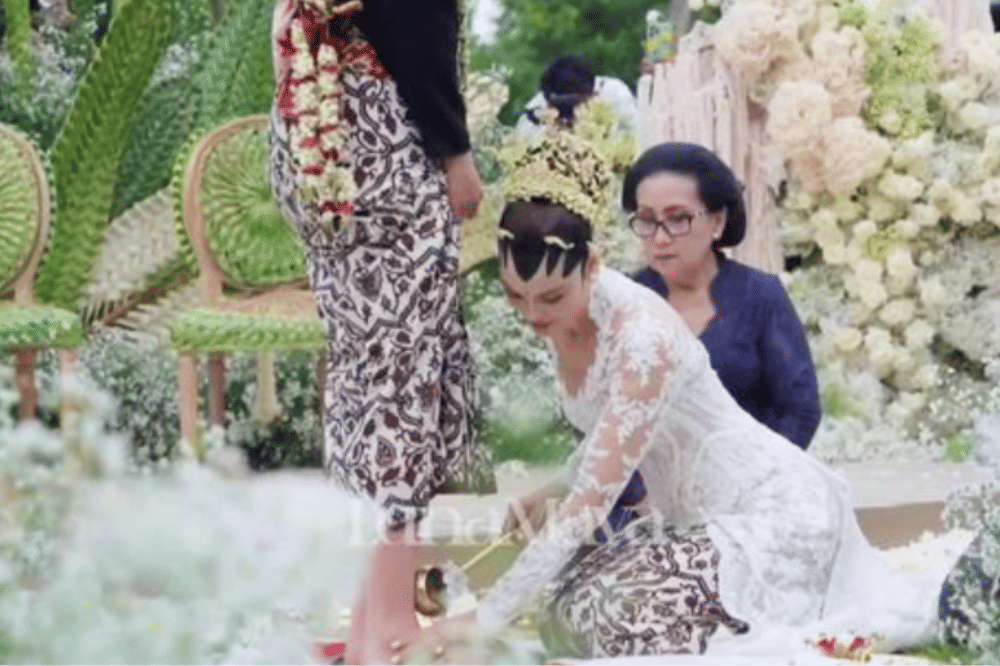 Apa itu Panggih yang ada di Acara Luna Maya dan Maxime Bouttier 4.png