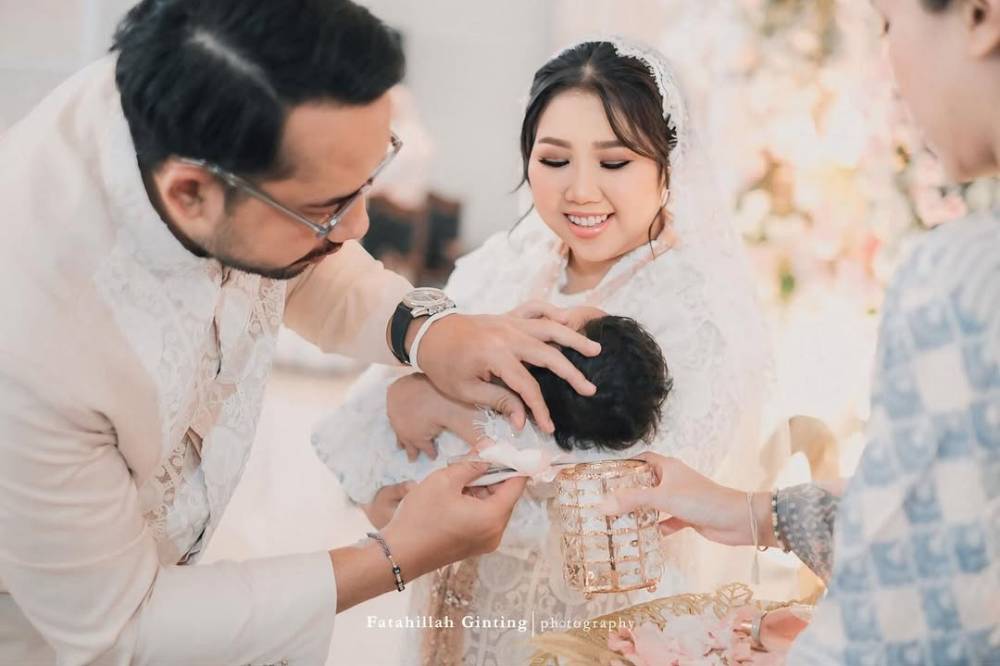 Momen akikah Kayya anak pertama Kiky Saputri dan Muhammad Khairi.png