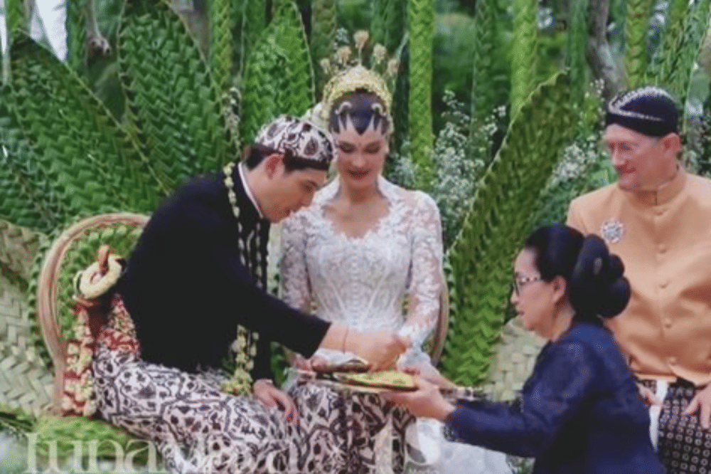 Apa itu Panggih yang ada di Acara Luna Maya dan Maxime Bouttier 3.png