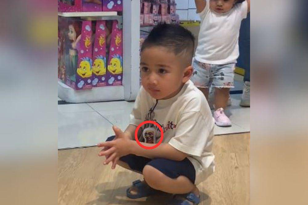 Rayyanza Pakai Kalung Tung Tung Tung Sahur, Netizen Salfok! 