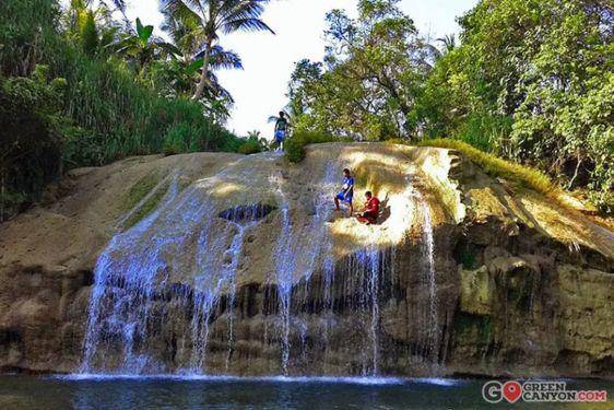 9 Tempat Wisata Pangandaran, Susuri Green Canyon yang Bikin Deg-degan!