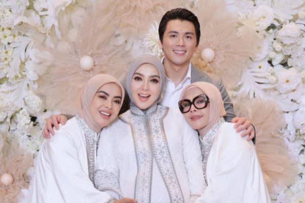 tasyakuran hamil serba putih