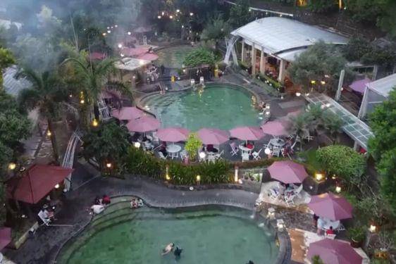 Pemandian Air Panas Ciater.jpg