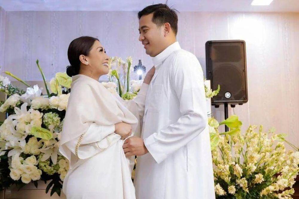 tasyakuran hamil serba putih