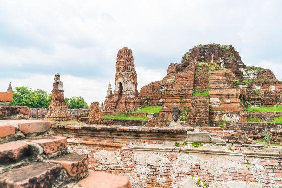 8 Tempat Wisata Kediri yang Punya Alam Asri dan Kaya Akan Religi