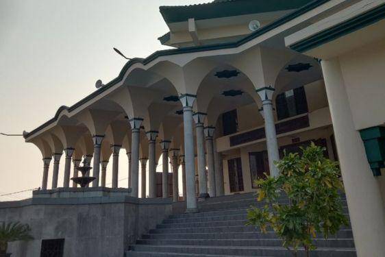 8 Tempat Wisata Kediri yang Punya Alam Asri dan Kaya Akan Religi