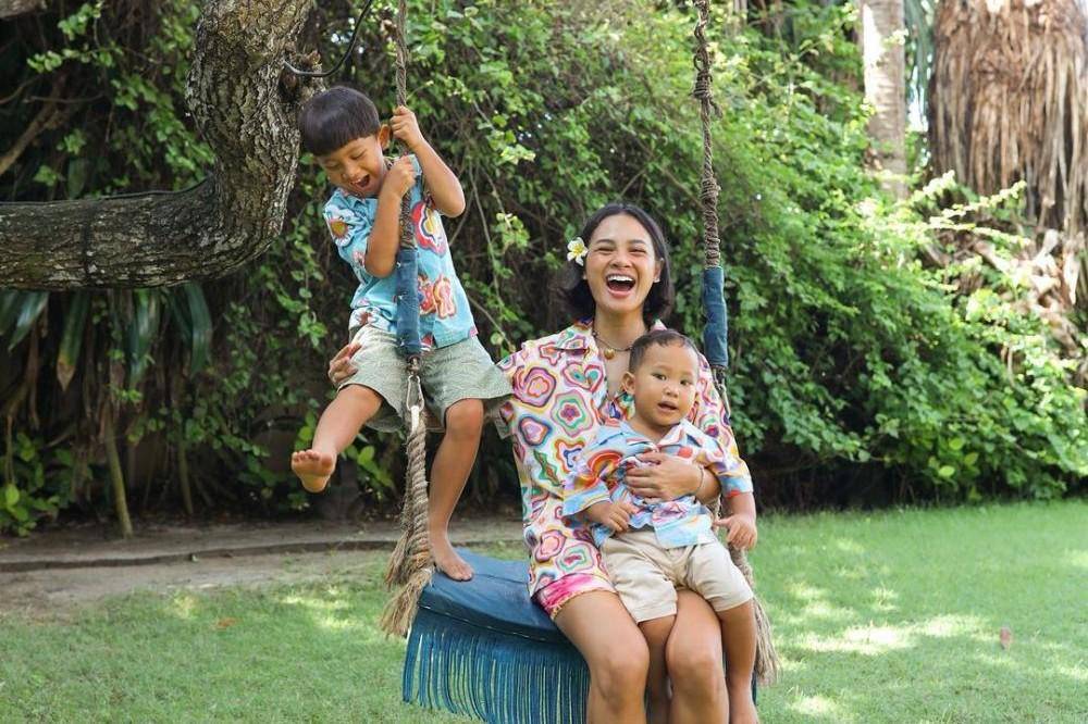Andien kenang momen melahirkan kedua anaknya