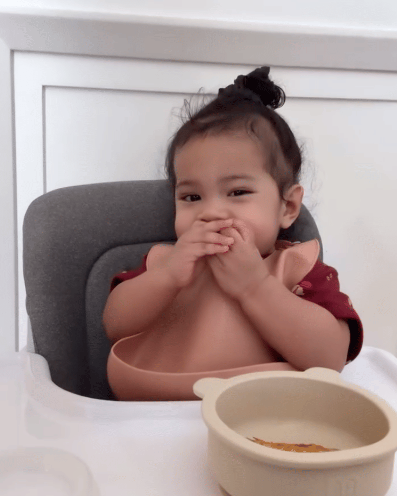 Sarapan Humaira kali ini ditemani omelet telur hangat.png