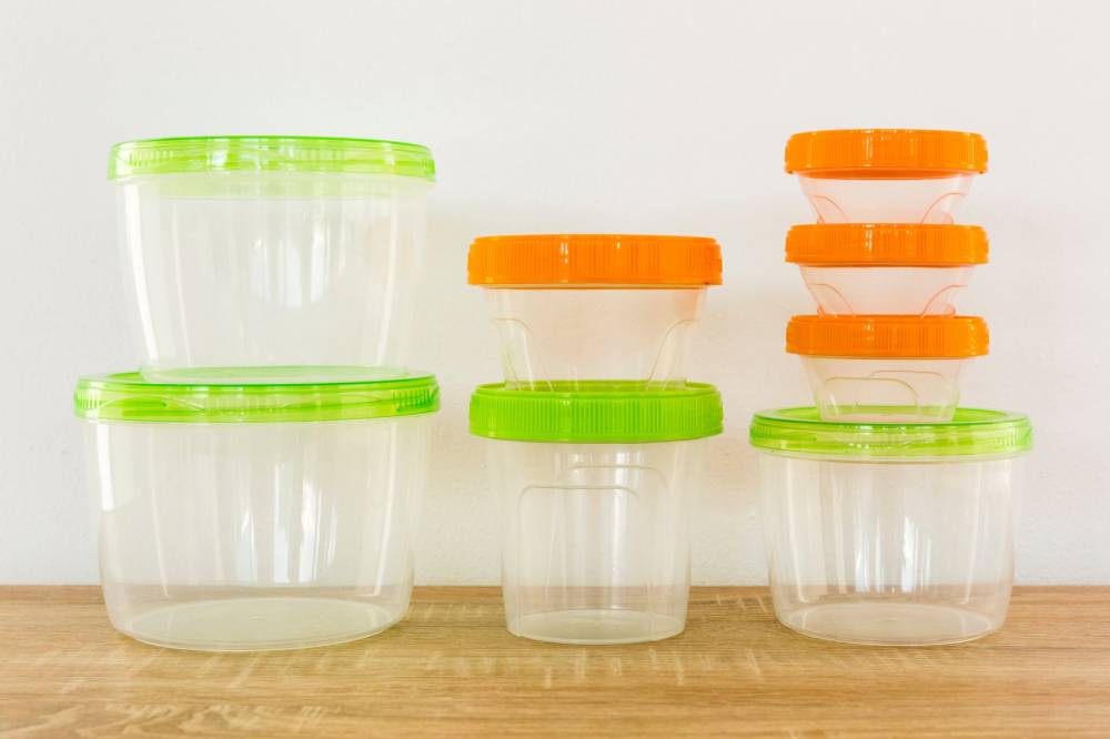 Toples wadah kedap udara