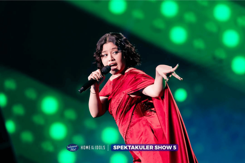 Shabrina Indonesian Idol (4).png
