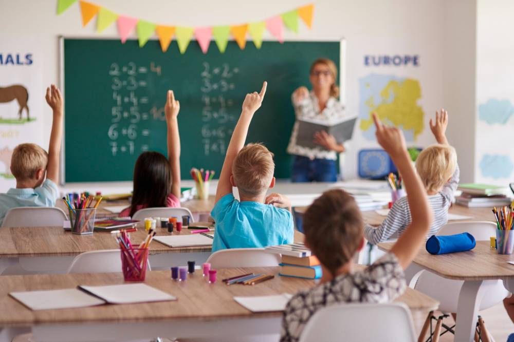 Mengetahui kompetensi guru di sekolah yang dituju