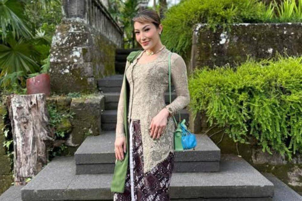 kebaya bridesmaid