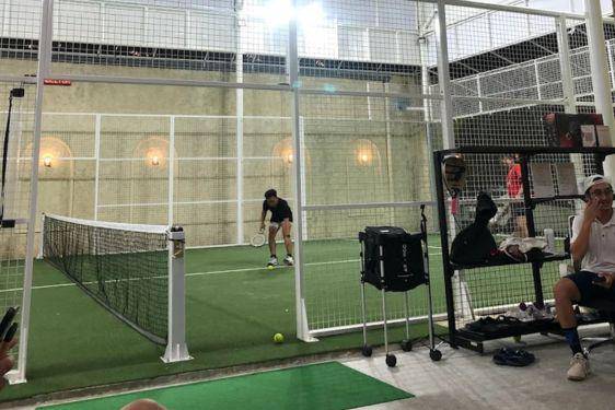 3 Sewa Lapangan Padel Jakarta Pusat Terdekat yang Pas untuk Refreshing
