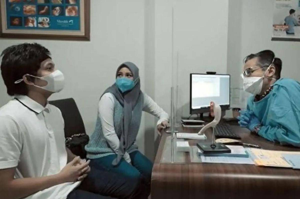 Dokter yang Berhasil Bantu Promil Para Artis 1.jpg