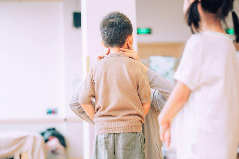 anak periksa ke dokter