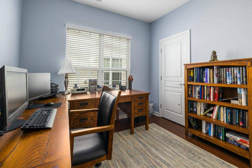 Inspirasi Warna Cat Tahun 2026 yang Bikin Rumah Adem