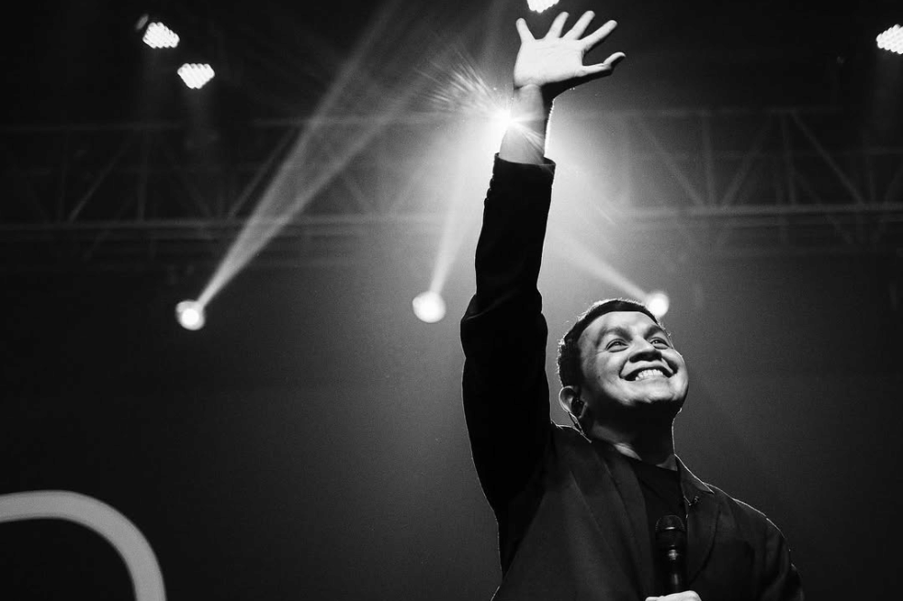 Lirik Lagu 'Sepatu' Tulus 