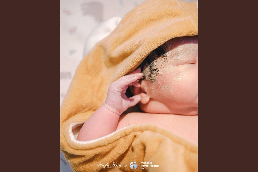 siti badriah melahirkan