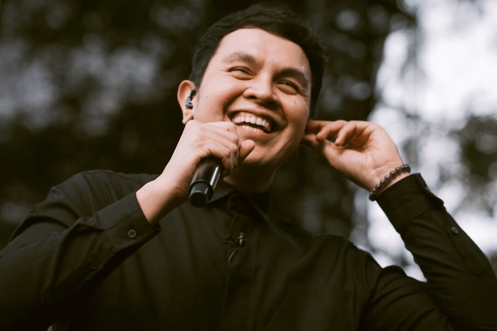 Lirik Lagu 'Sepatu' Tulus 