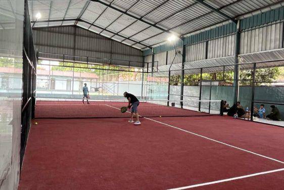5 Sewa Lapangan Padel Jakarta Utara Terdekat dengan Fasilitas Lengkap