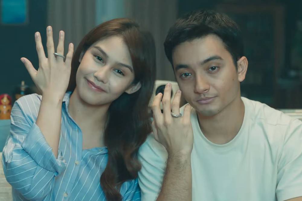 Video musik Aku Baik Saja Rossa OST Tak Ingin Usai di Sini