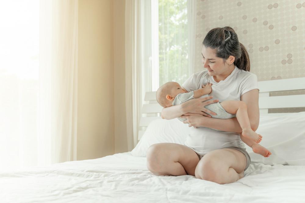 Kenapa Bayi Merasa Nyaman saat Ditepuk Lembut Pantatnya?