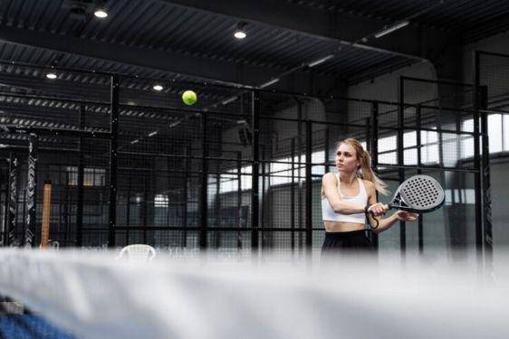 5 Sewa Lapangan Padel Jakarta Utara Terdekat dengan Fasilitas Lengkap