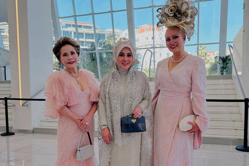 syahrini cannes film festival (8).jpg