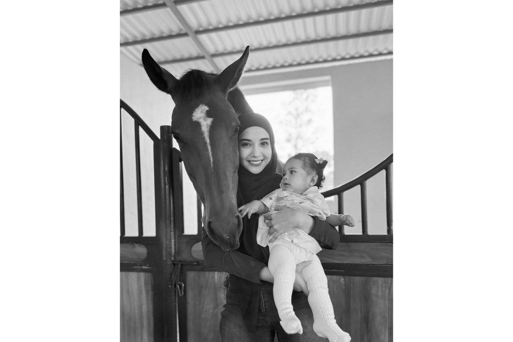 Foto Humaira dalam Berbagai Ekspresi 3.png