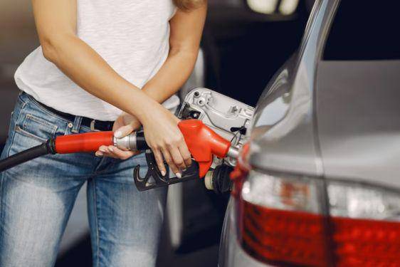 Kapan Waktu Terbaik Ganti Busi Motor? Ini Tanda yang Telat Disadari