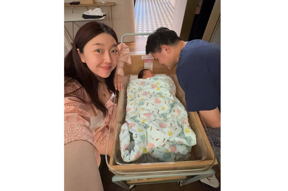 Sunny Dahye Melahirkan (6).png